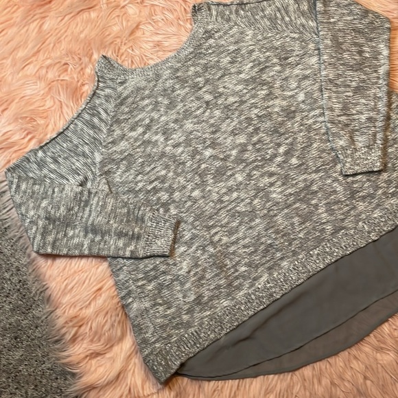 Torrid Gray Cold Shoulder Marled Pullover Sweater Plus Size 0 - Picture 2 of 6